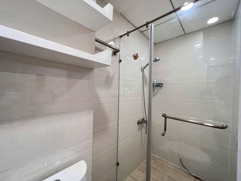 One bedroom. A 9 million Novaland Orchard Garden apartment.