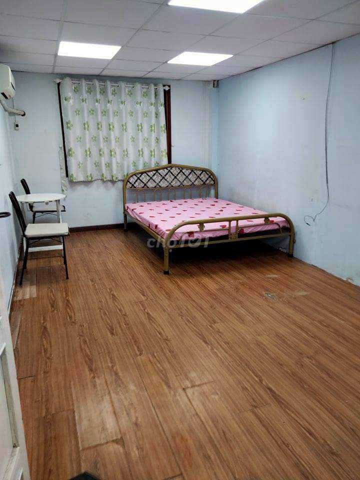 Rent a mini apartment 2 Bedrooms right on the Swiss CV, tsn airport