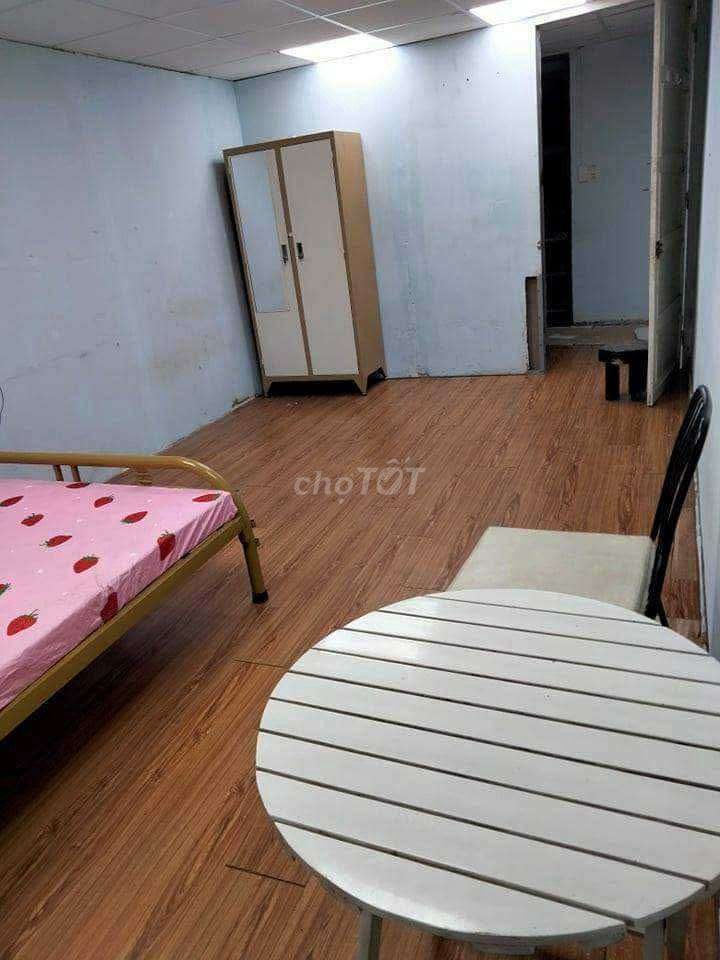 Rent a mini apartment 2 Bedrooms right on the Swiss CV, tsn airport
