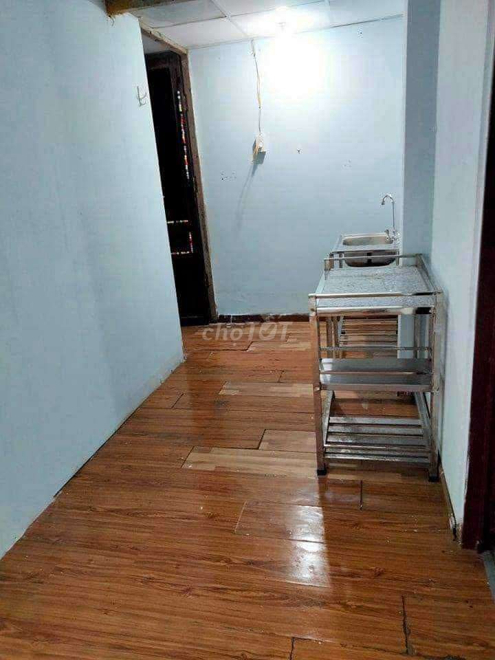 Rent a mini apartment 2 Bedrooms right on the Swiss CV, tsn airport