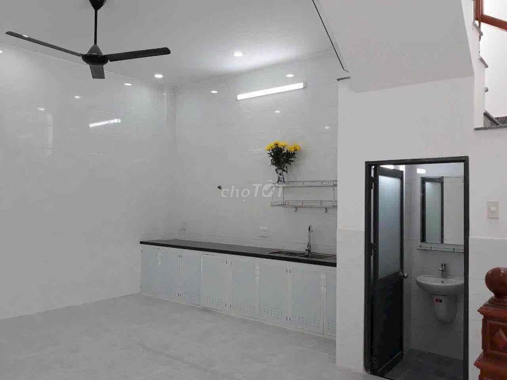 Home 1 1 st floor - 5.5 X 1 01 M - Mặt Tiền Đường through