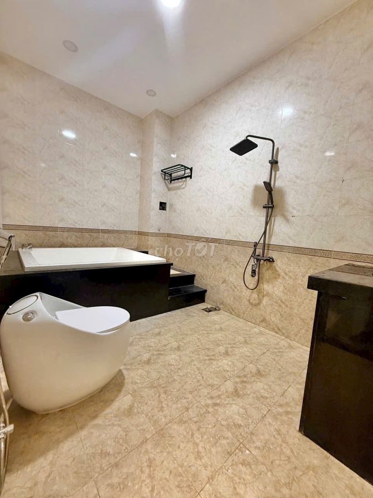 Need to rent an alley building. 54/3 A Đào Duy Anh-7*9 Q.Phú Nhuận