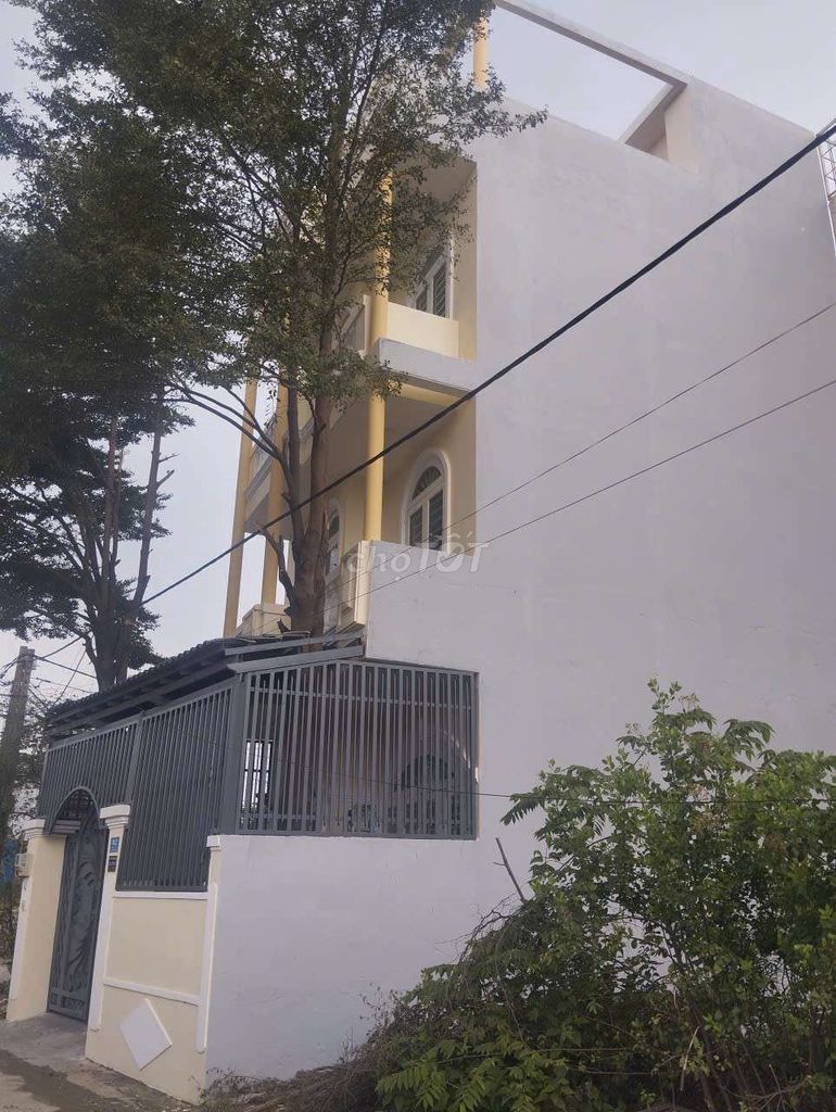 Home 1 st. 2 floors per month.