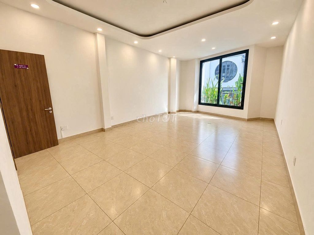 Rent 25 Cư Xá Trần Quang Diệu, District 3 – 5 floors, 65 million.