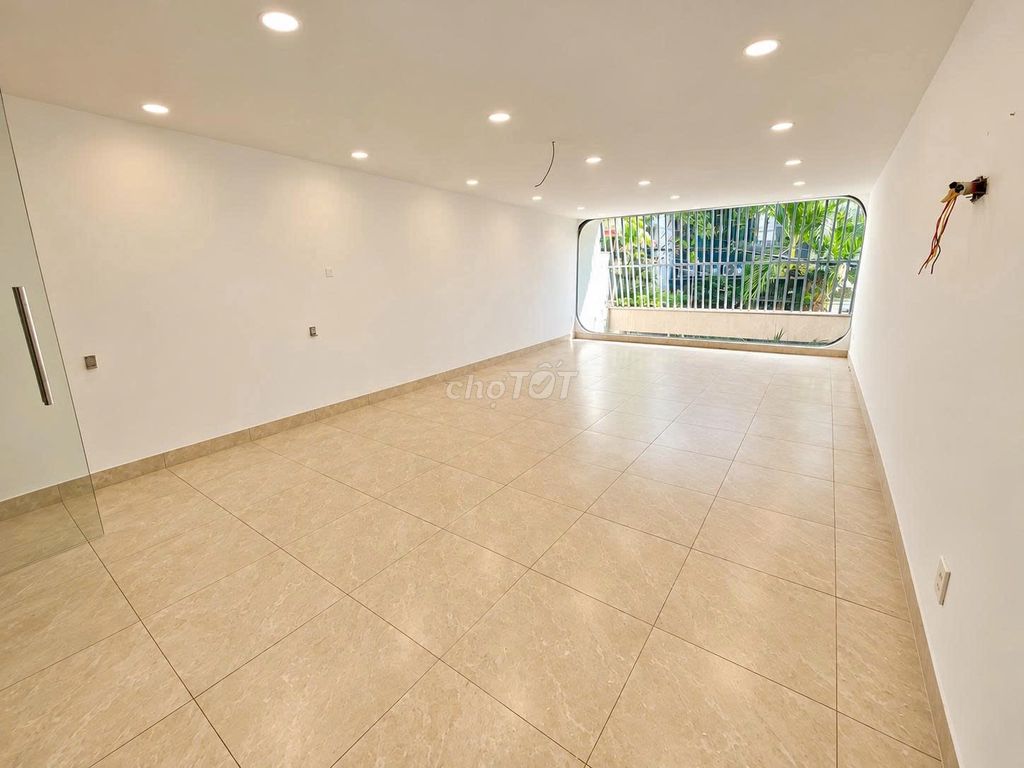 Rent 25 Cư Xá Trần Quang Diệu, District 3 – 5 floors, 65 million.