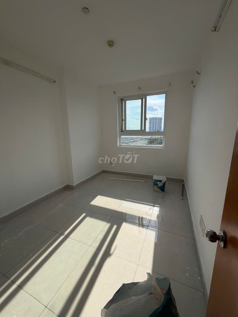 Need to rent Tara Tạ Quang Bửu-7.6 District 8 area 90 meters, 3 bedrooms, 2 toilets for 11 million