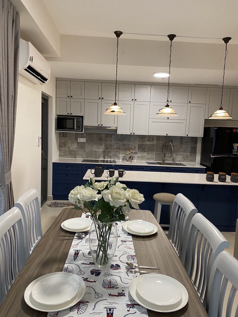 Urban Hill 3 bedrooms, super nice house right here. Finelife pmh