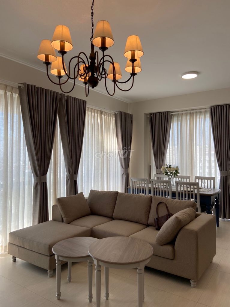 Urban Hill 3 bedrooms, super nice house right here. Finelife pmh