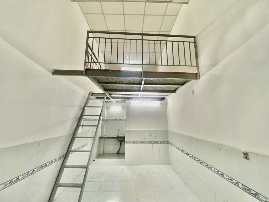Thủ Đức has a super clean room.