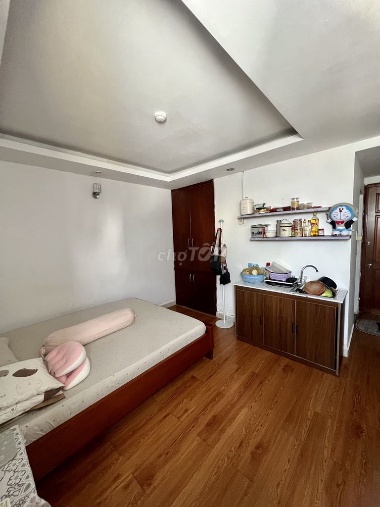 Rent a room near the airport.