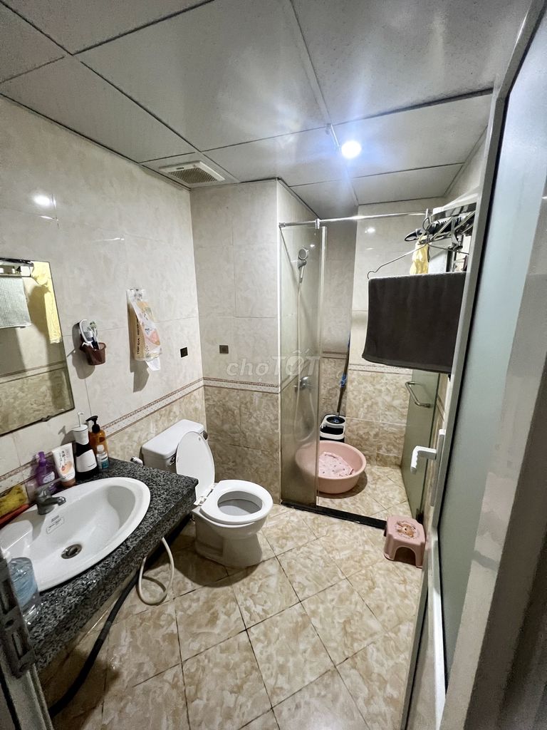 Rent a room near the airport.