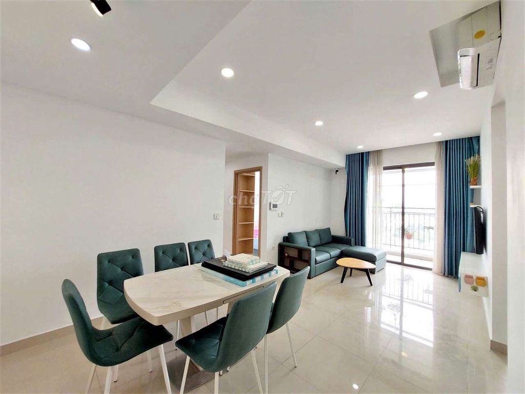 Three bedrooms. Two nice view toilets. Novaland Botanica Premier corner.
