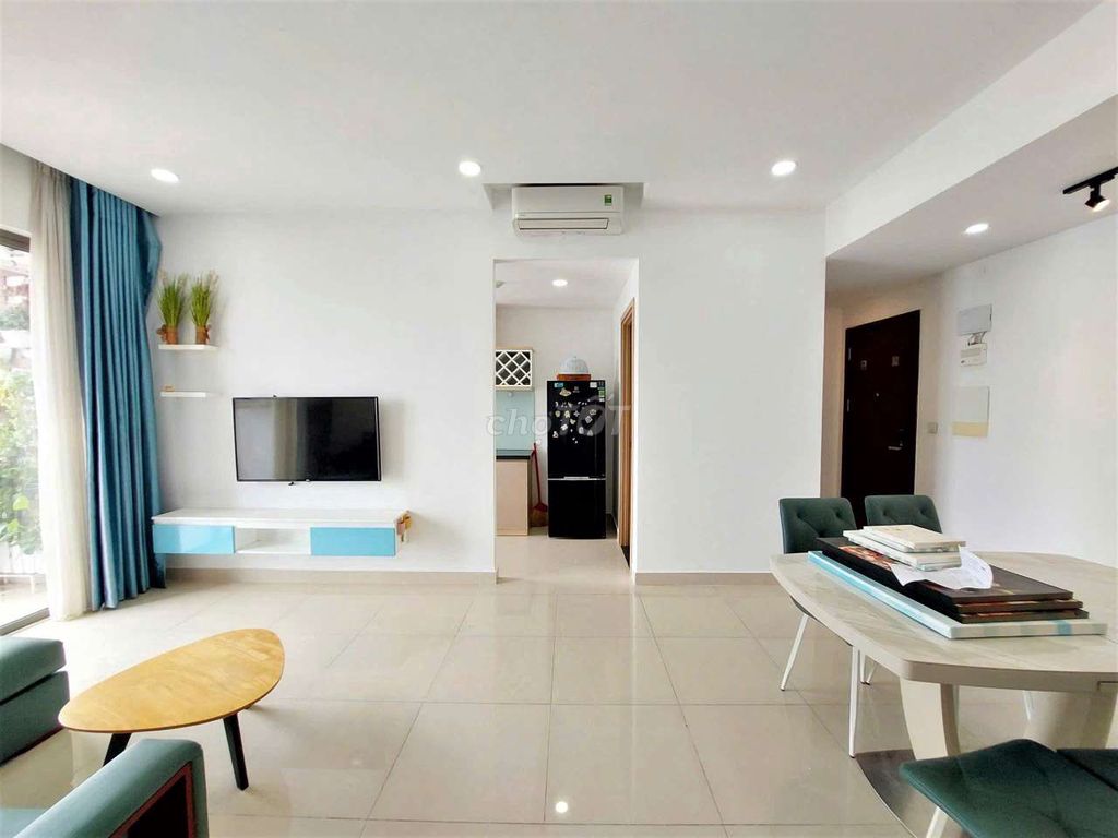 Three bedrooms. Two nice view toilets. Novaland Botanica Premier corner.