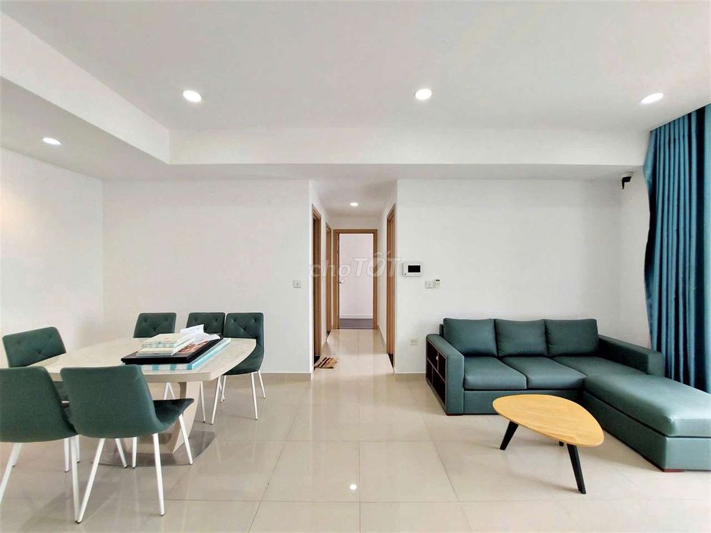 Three bedrooms. Two nice view toilets. Novaland Botanica Premier corner.