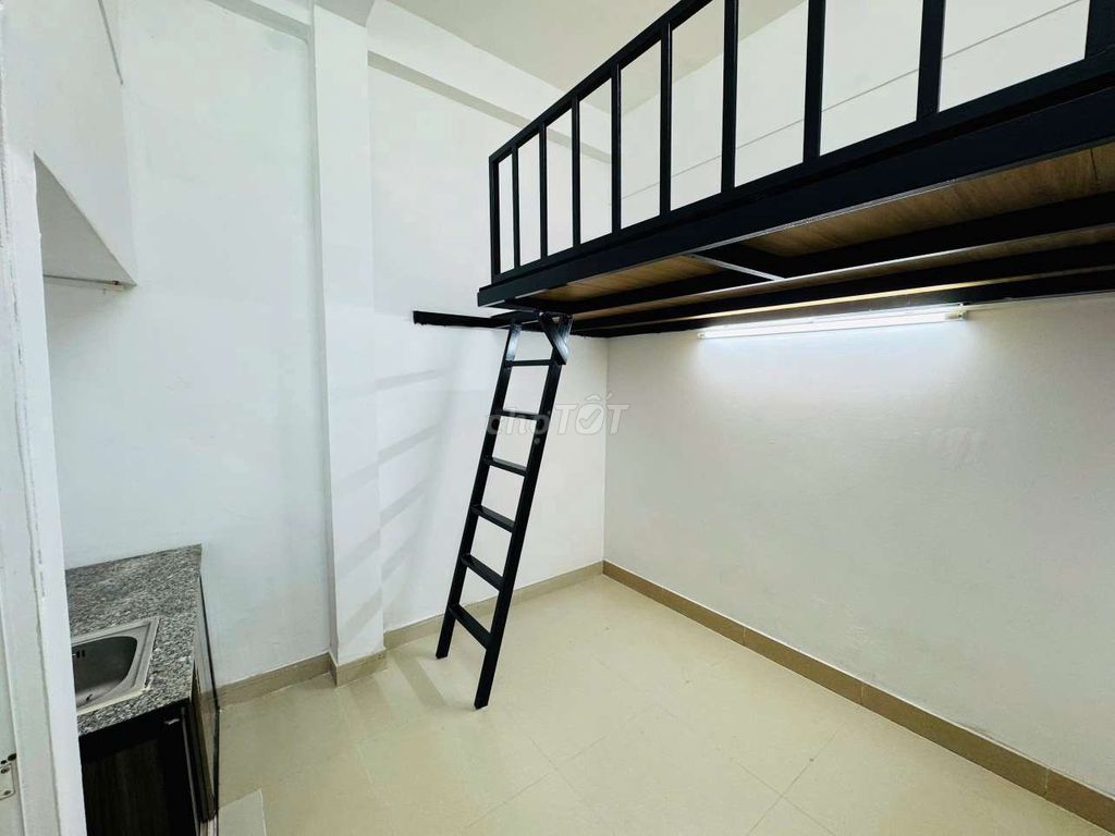 Room Nguyễn Văn Quá