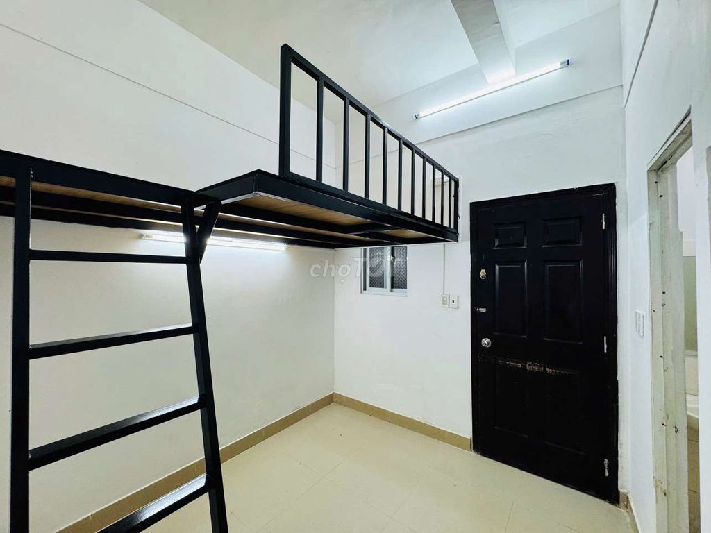 Room Nguyễn Văn Quá