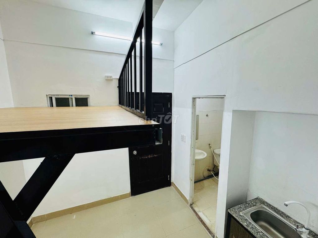 Room Nguyễn Văn Quá