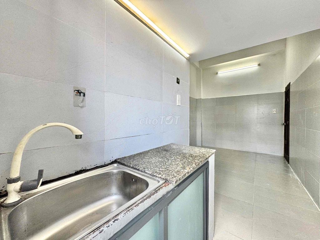 -Tân Phú-to-stab hotel room - hu
