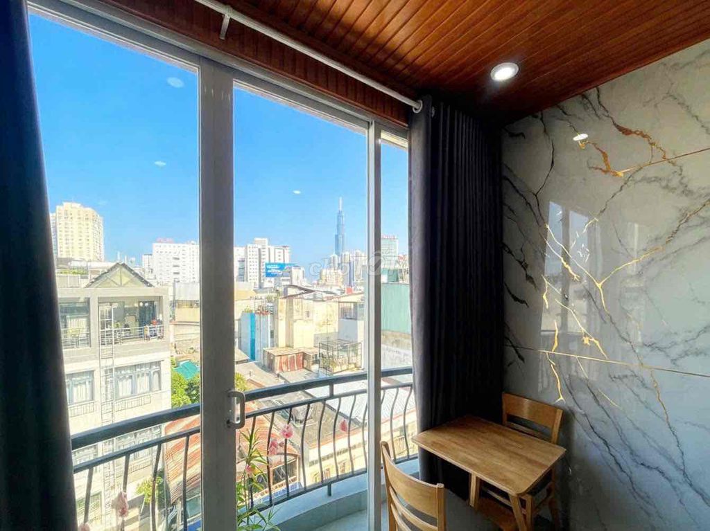 The owner rented the balcony room in blue.
