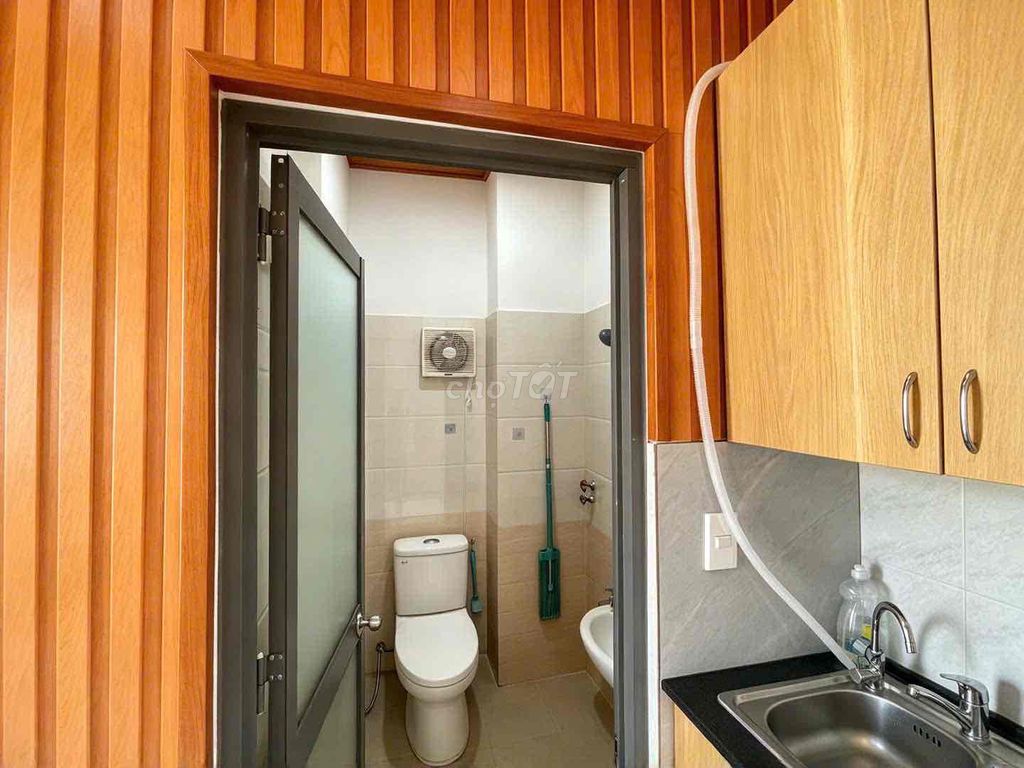 The owner rented the balcony room in blue.
