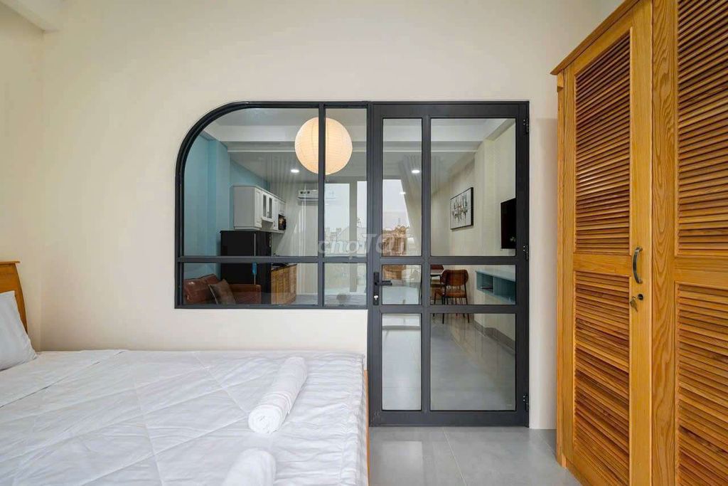 Rent apartment one bedroom, balcony, elevator, new home 100%.