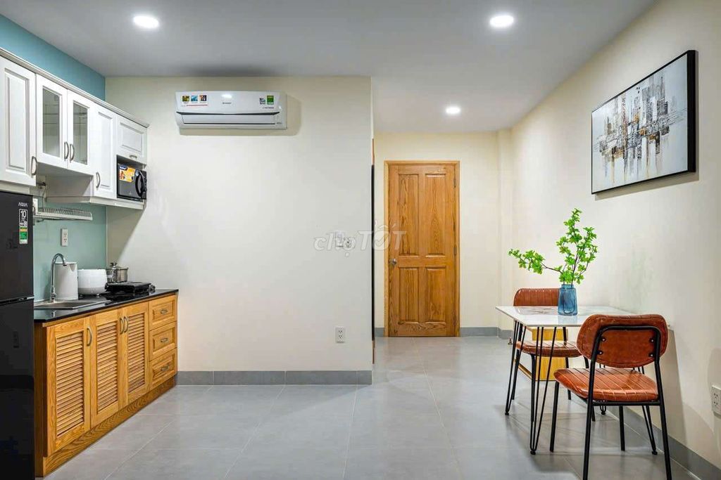 Rent apartment one bedroom, balcony, elevator, new home 100%.
