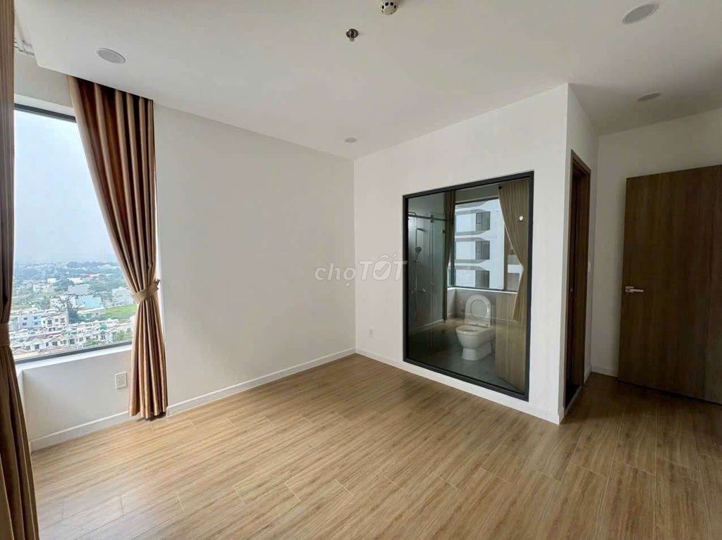 Rent three bedroom three. Three, bathroom area 99 meters high-end interior.