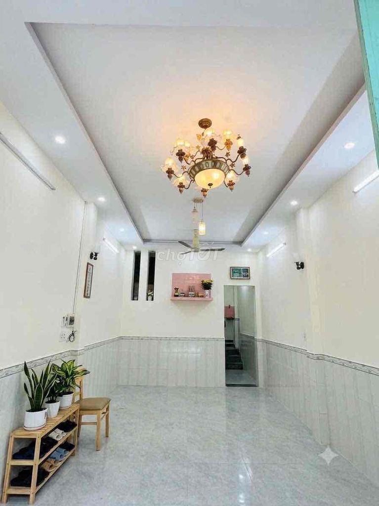4 X12-3 floors -3 bedroom -3 toilets