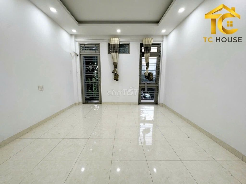Rent a Bình Lợi, Bình Thạnh. area 4 x20 meters. There are four bedrooms. It costs 22 million a month.