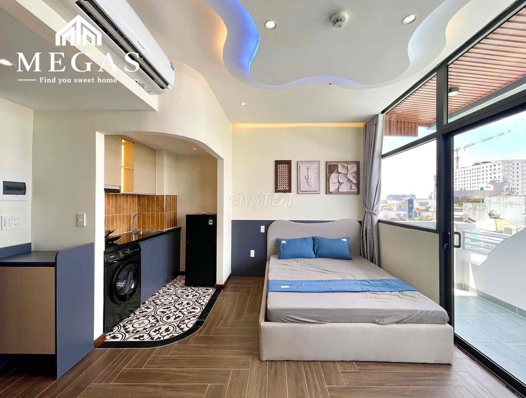 The High House at Bay Shun Airport is moving to New Pacific District 12.