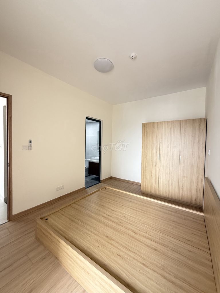 Rent Aurora Residence apartments. Two high-rise bedrooms. Clear the wind.