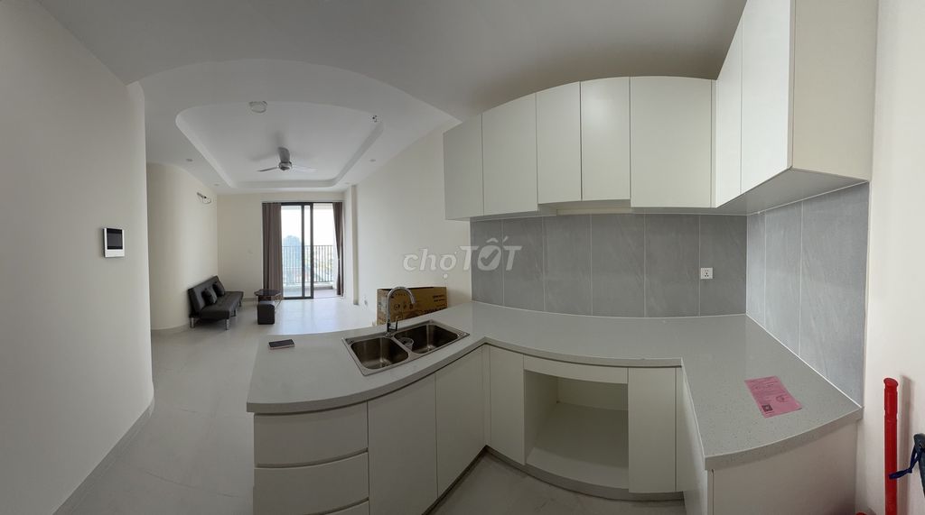 Rent Aurora Residence apartments. Two high-rise bedrooms. Clear the wind.