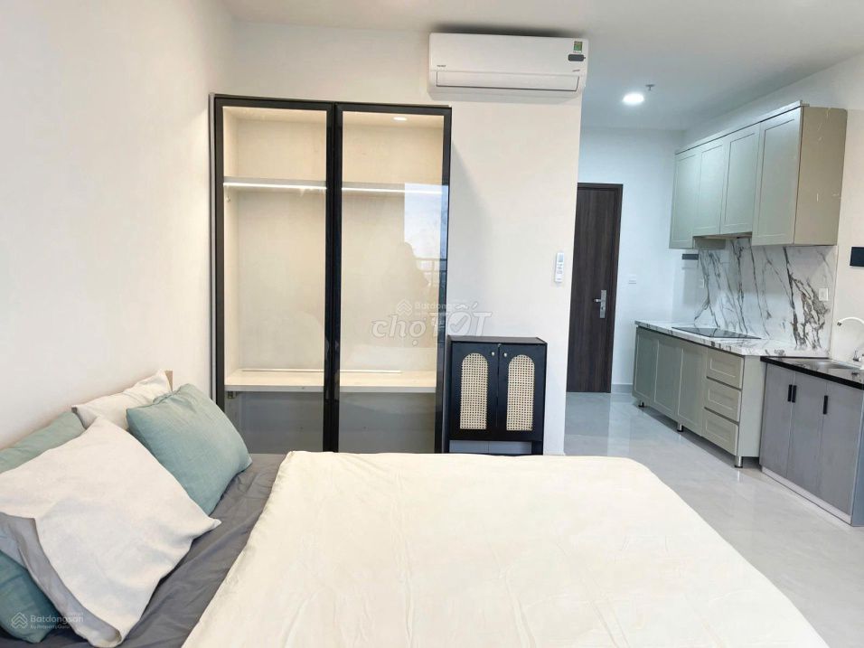 Sunrise Riverside, full interior. One bedroom. Ten million a month.
