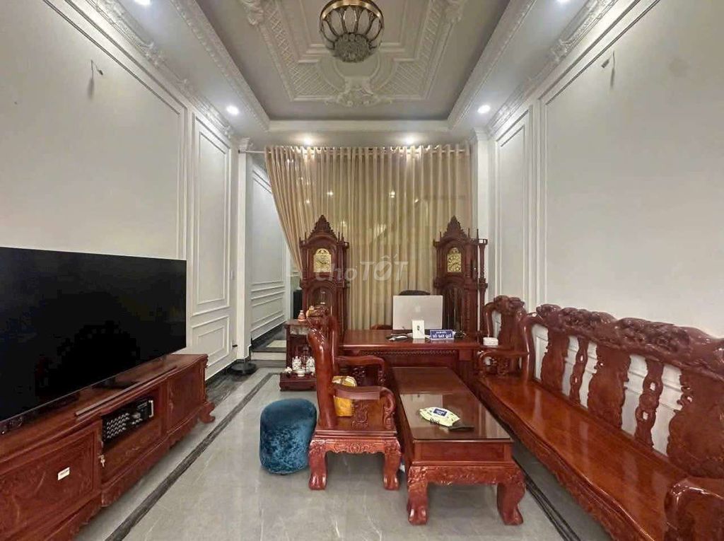 House 1 MM 3 3 rooftop 1888 liên khu 4/5