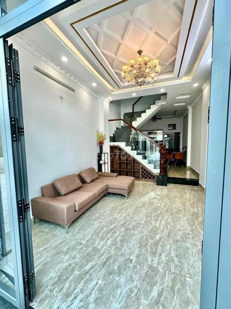 square street base full Huỳnh Tấn Phát interior