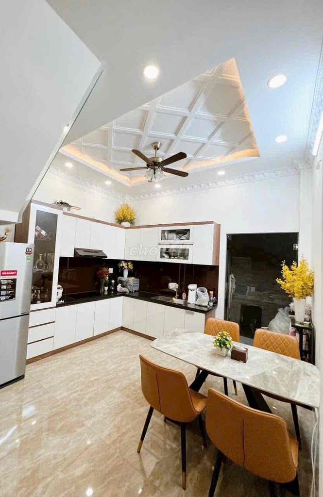 square street base full Huỳnh Tấn Phát interior