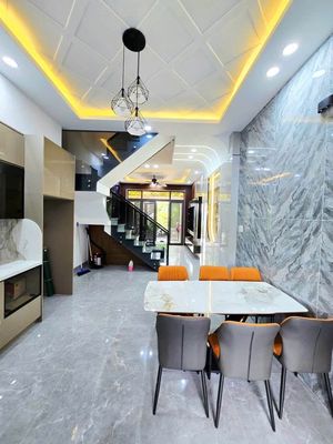6 meters Dương Đức Hiền, 4 x19.5 meters, 4 new ones, 4 bedrooms 4 toilets