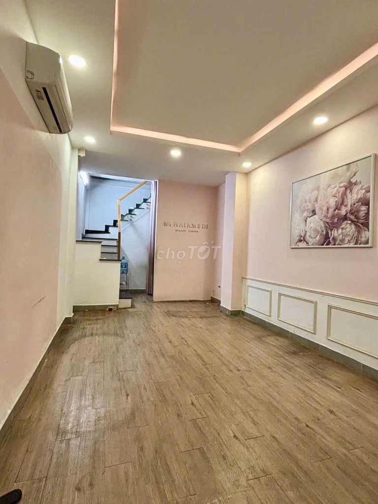 Let's rent out the original apartment. Tân Định. District 1