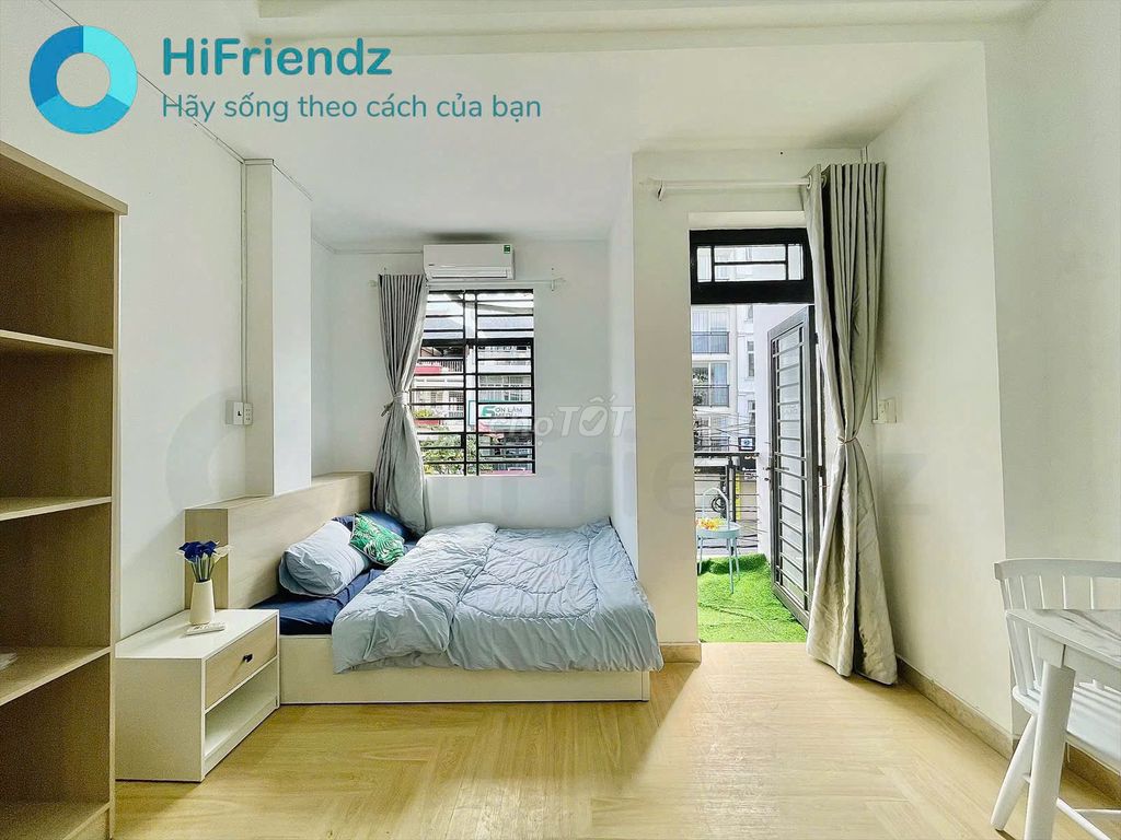- Rent the studio full interior.