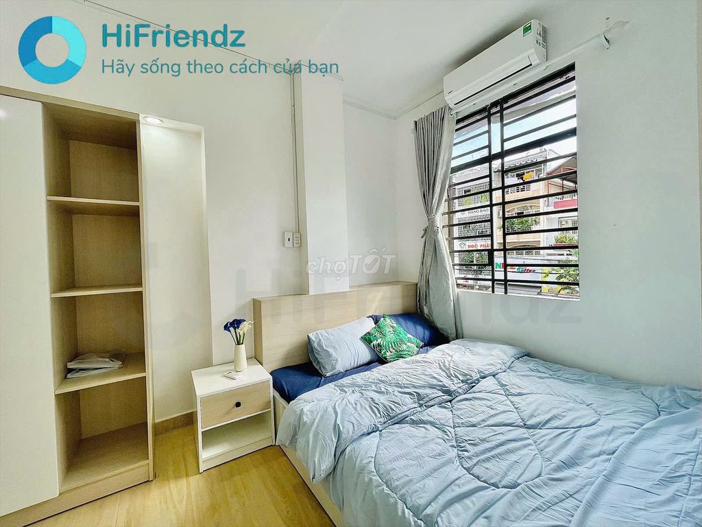 - Rent the studio full interior.