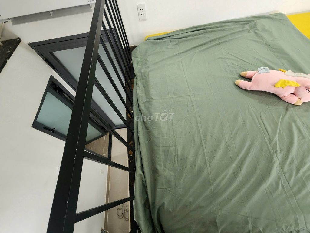 Rent apartment full of furniture - green row.