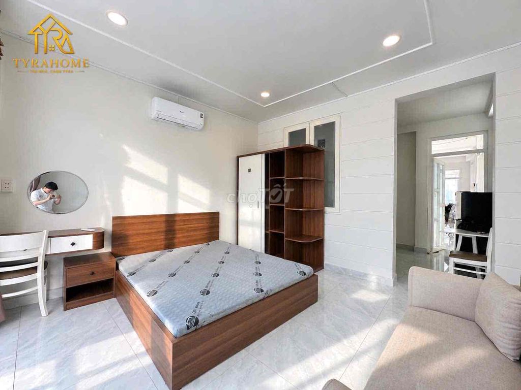 apartment one big balcony bedroom Phùng Văn Cung, Phú Nhuận