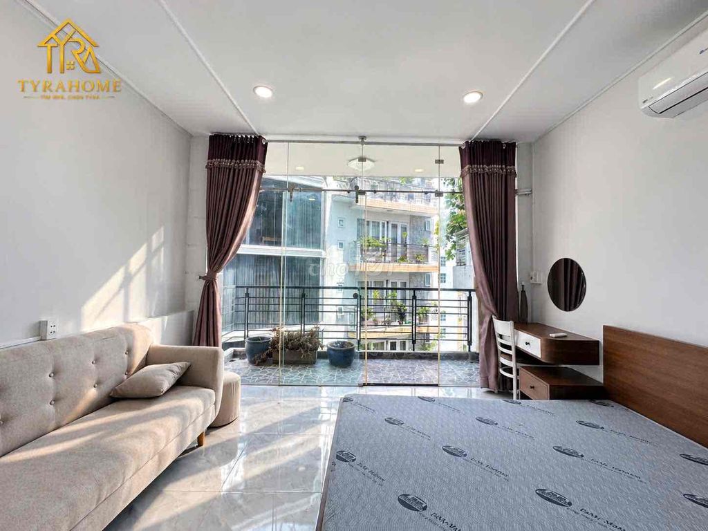 apartment one big balcony bedroom Phùng Văn Cung, Phú Nhuận