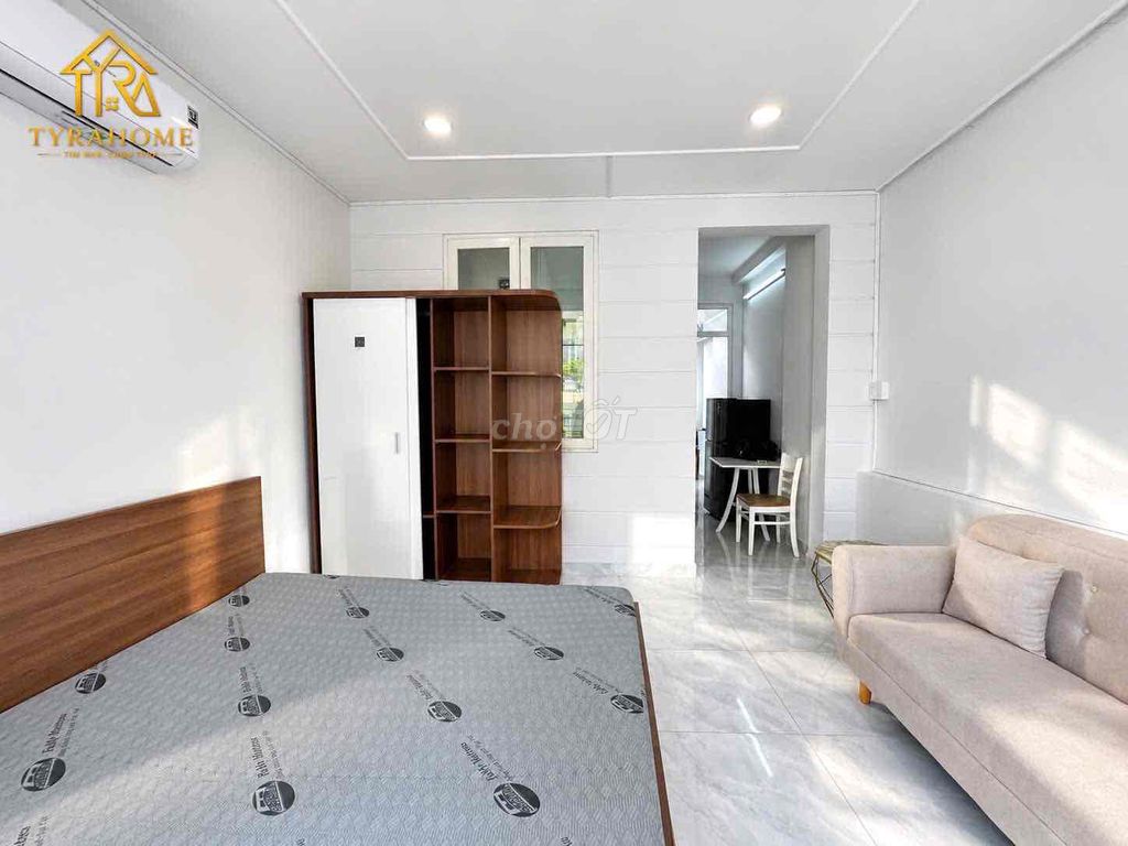apartment one big balcony bedroom Phùng Văn Cung, Phú Nhuận