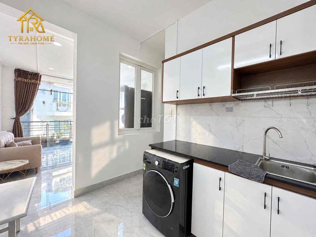 apartment one big balcony bedroom Phùng Văn Cung, Phú Nhuận