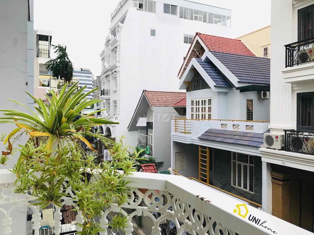 - Bạch Đằng, Tân Bình