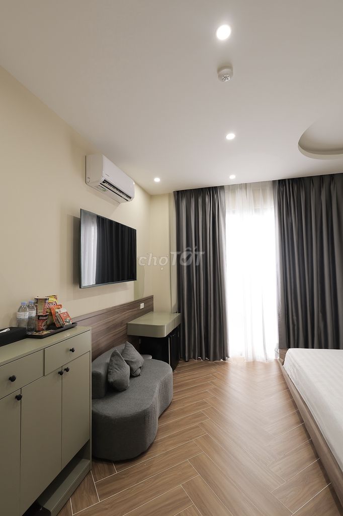 Renting rooms -- private space, security.