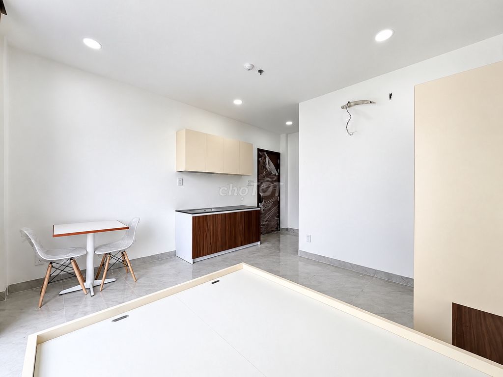 The studio 4 million and 5 full interior right here in Dương Quảng Hàm.