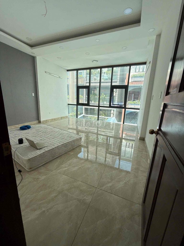 Rent the entire alleyway of Phổ Quang Tân Bình.
