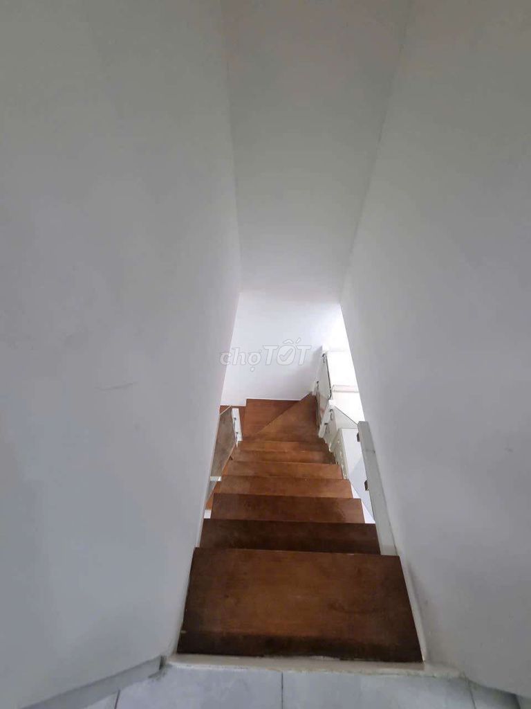 renting the entire trần đình xu place, P. Nguyễn Cư Trinh, District 1.